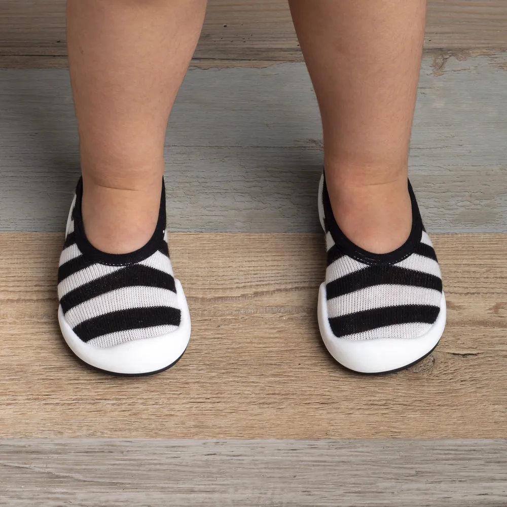 Flat - Black Stripe